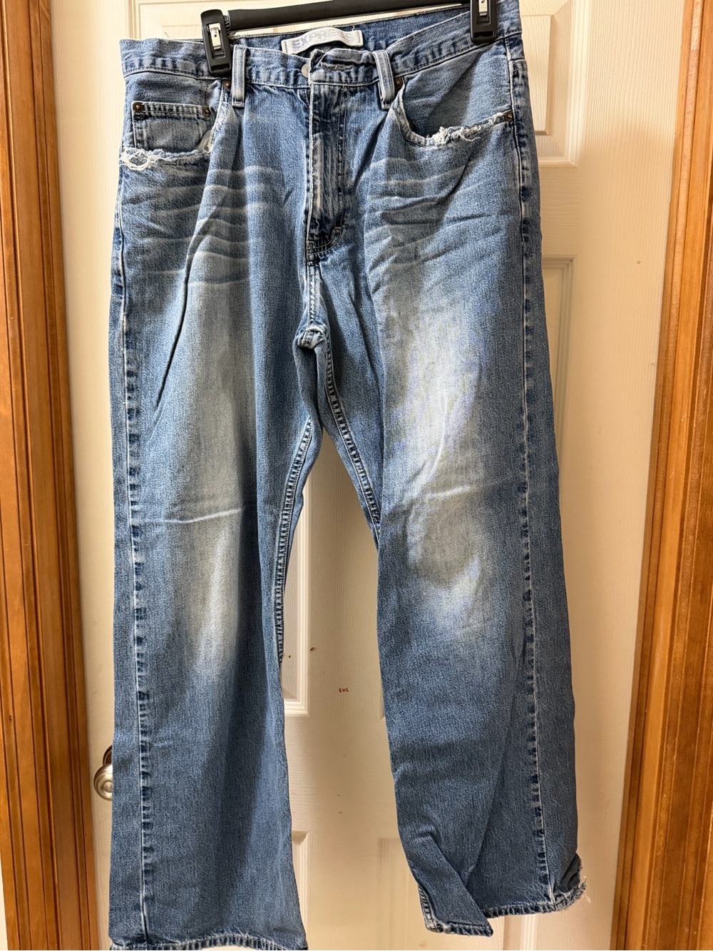 Express Men’s Light Blue Relaxed Fit Jeans